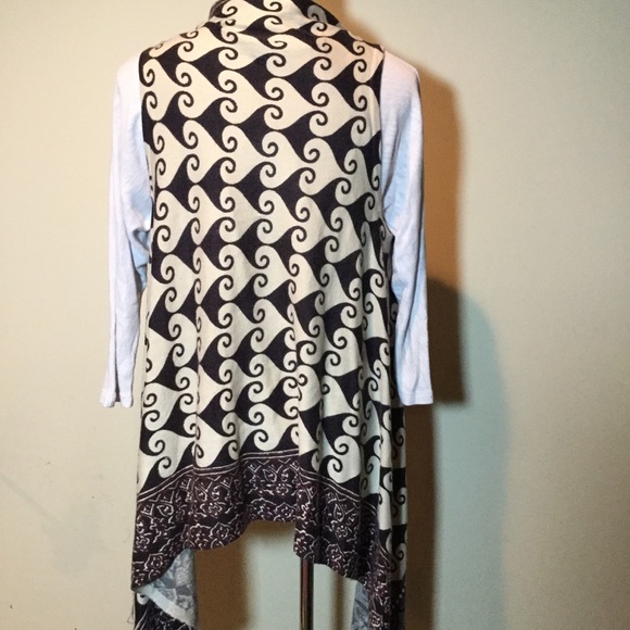 Soho Chick Fringe Cardigan Vest - Picture 3 of 5